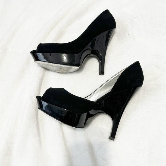 Bebe Women's Black Peep Toe Heels D’orsay suede leather size 8.5 pumps - Picture 3 of 11